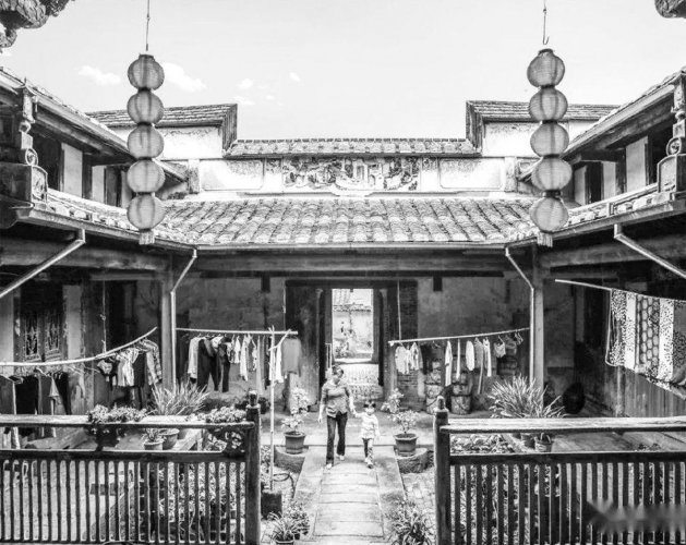 生活随笔：大厝与灯号