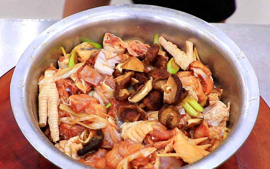 “入伏煮3白，长夏不受苦”，头伏第一天，有条件记得多给家人吃