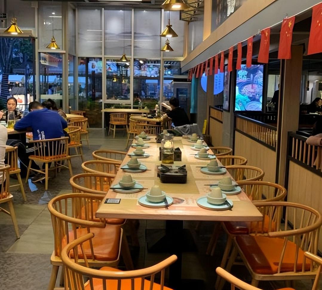 成都美食攻略：N刷吃不腻的15家小店！「本地人推荐！非网红！」