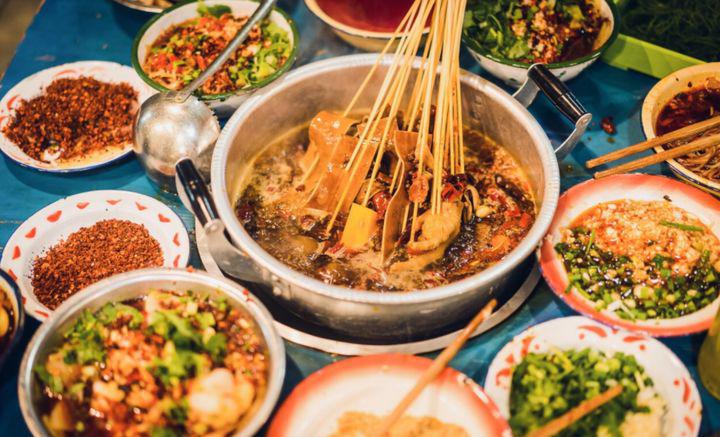 成都美食攻略：N刷吃不腻的15家小店！「本地人推荐！非网红！」