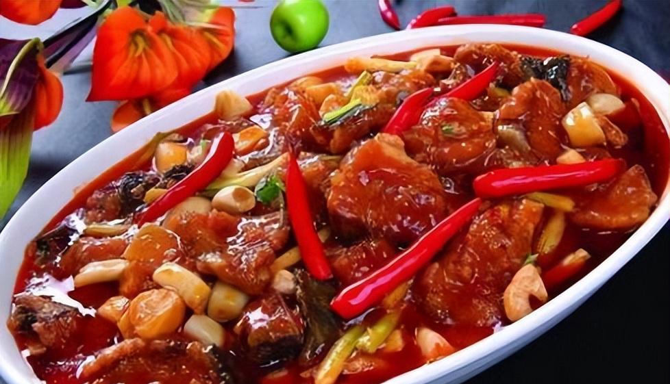 成都美食攻略：N刷吃不腻的15家小店！「本地人推荐！非网红！」